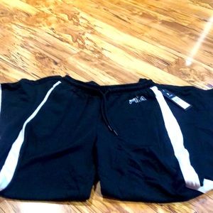 NWT wide leg sweatpants with zippers on the legs